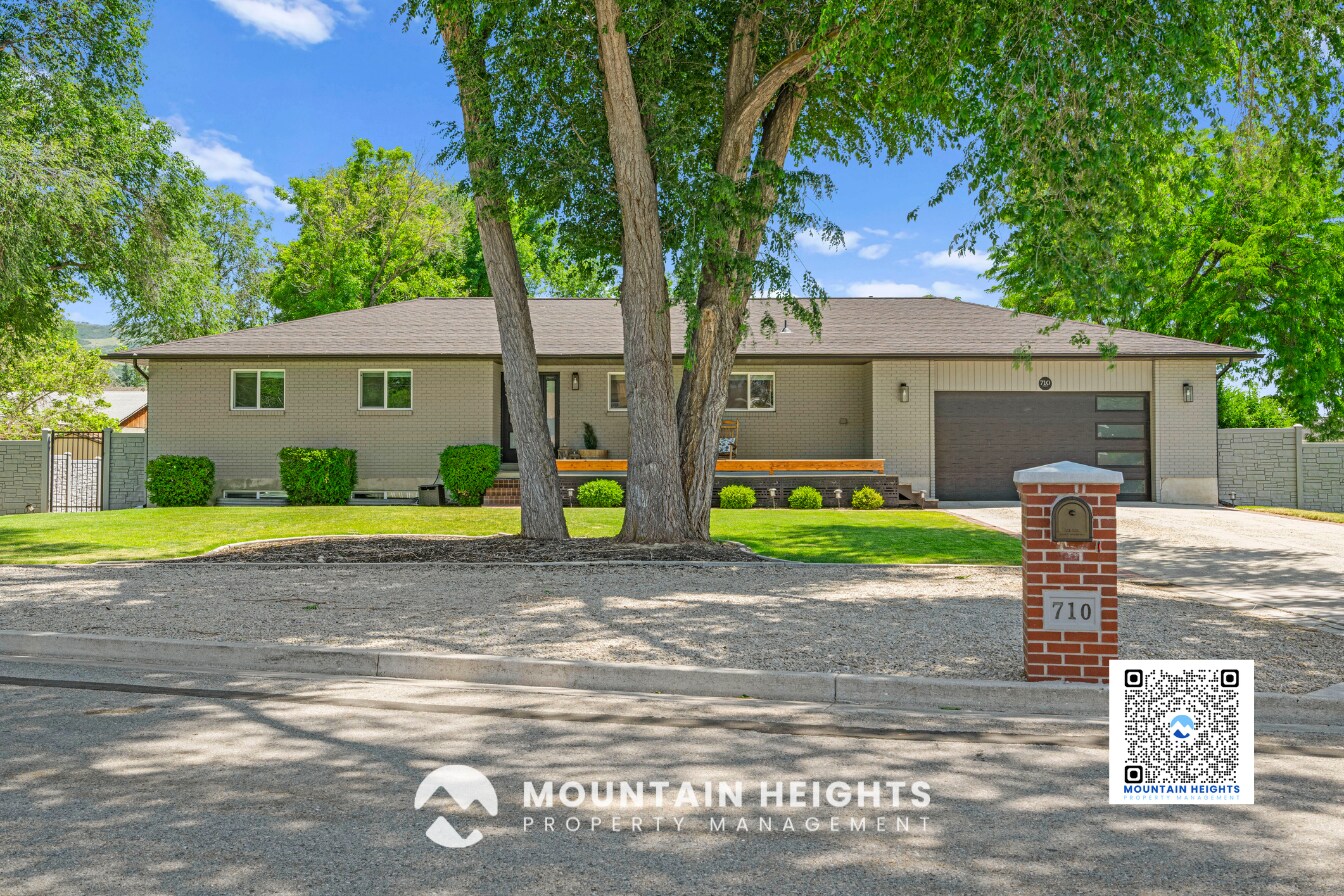 Ranch Style Home with 6-bedrooms in Draper! - Ranch Style Home with 6-bedrooms in Draper!