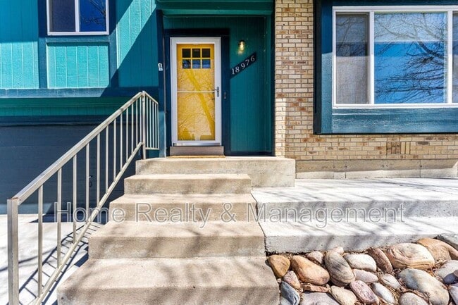 Photo - 18976 E Mercer Dr