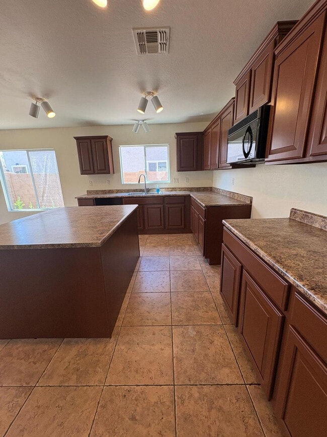 Photo - 28087 N Limestone Ln