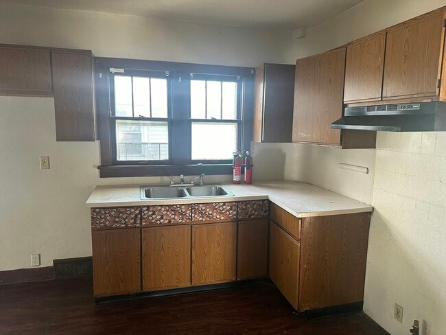 Photo - 1825 S Kneer Ave