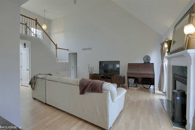 Photo - 53099 Pimpernil Ln