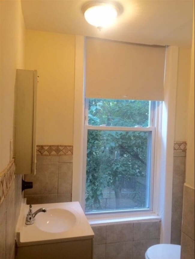 Photo - 16 Madison Ave Unit 1