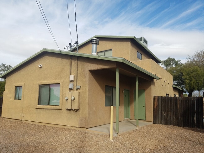 Photo - 842 E Lester St