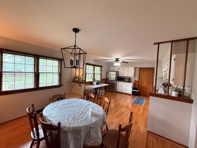 Photo - 2513 Lilac Dr