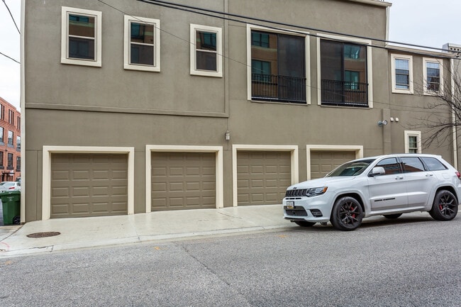 Photo - 3427 Elliott St