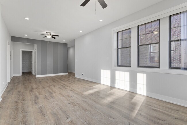 Photo - 7626 N Eastlake Terrace Unit 2