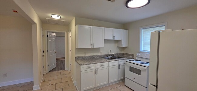 Photo - 1127 Sheppard Pl