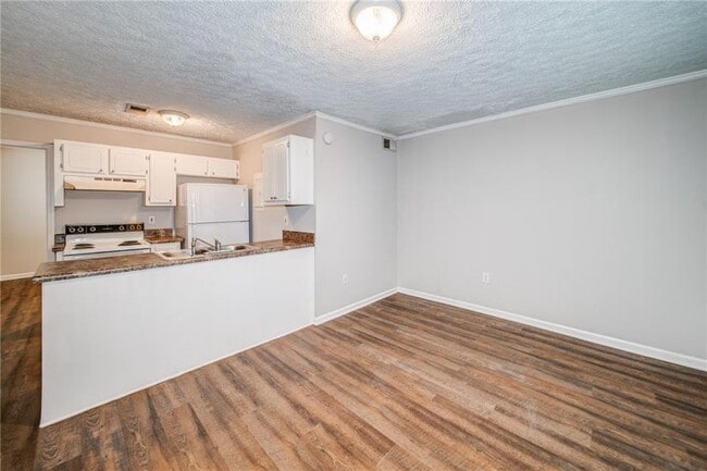 Photo - 341 W Griffin St