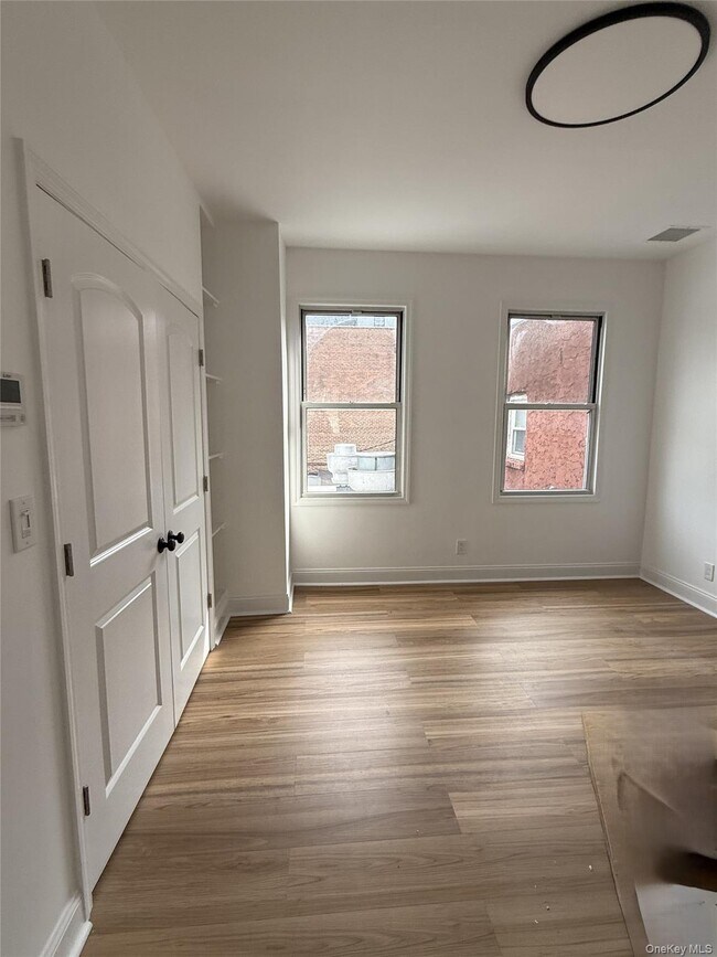 Photo - 297 Halstead Ave