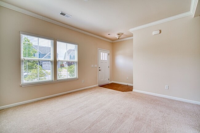 Photo - Beautiful 3 bedroom 2.5 bathroom ready for you to call home!
