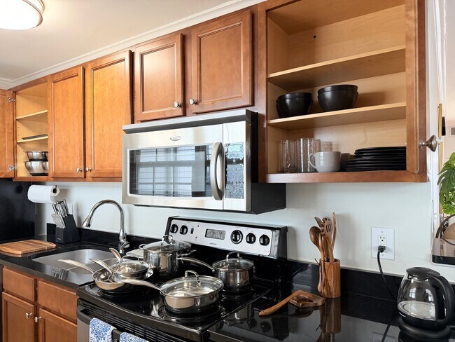 Photo - 897 N Highland Ave NE Unit A9