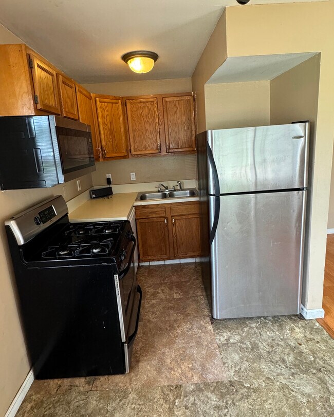 Photo - 2264 Stieber St