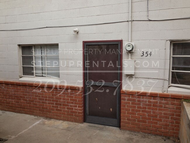 Building Photo - 354 Barretta St Unit 1