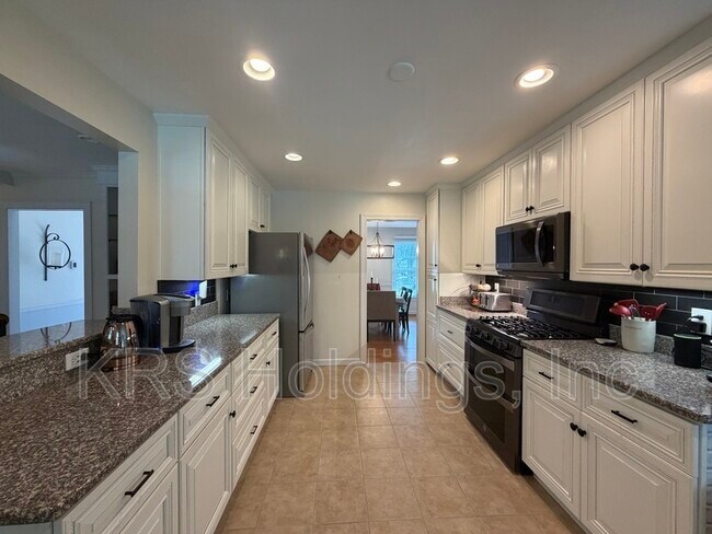 Photo - 1520 Woodside Ct
