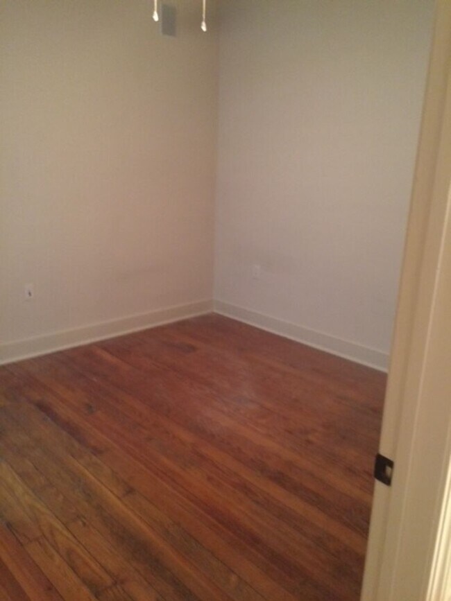 Photo - Montgomery Square Apartments