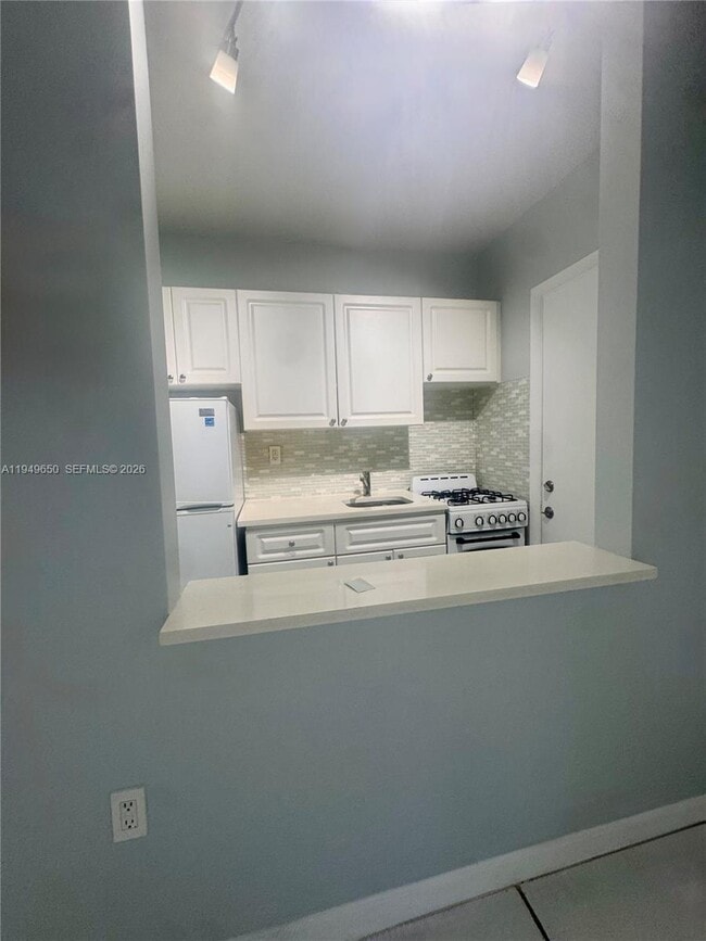 Photo - 6310 SW 79th St Unit 2