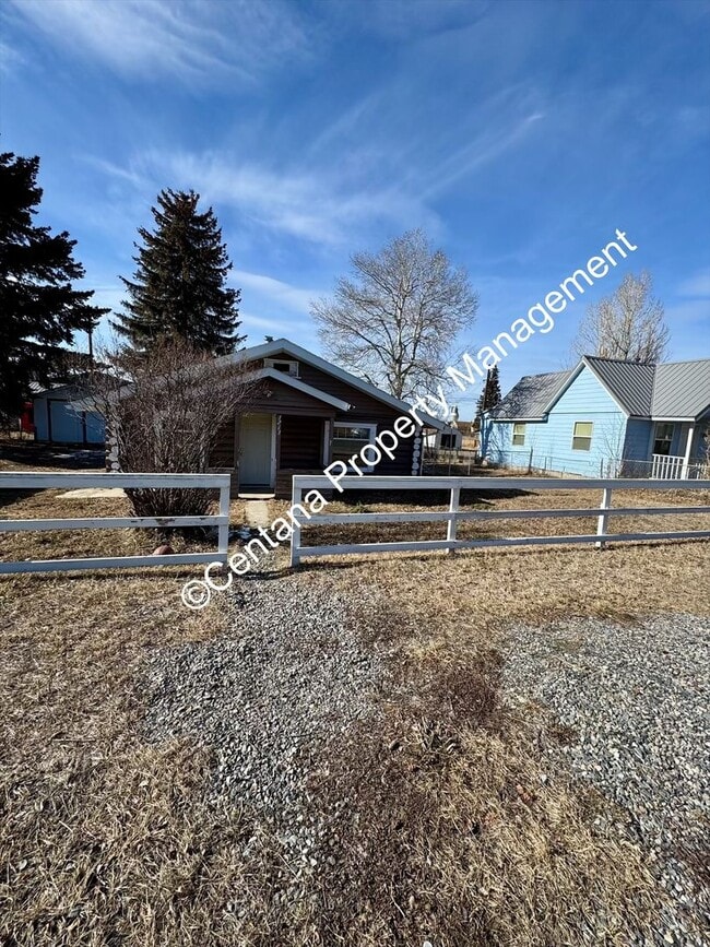 Photo - Two Bed One Bath House on the Flats