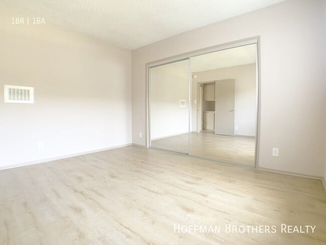 12620 Caswell Ave Unit 4