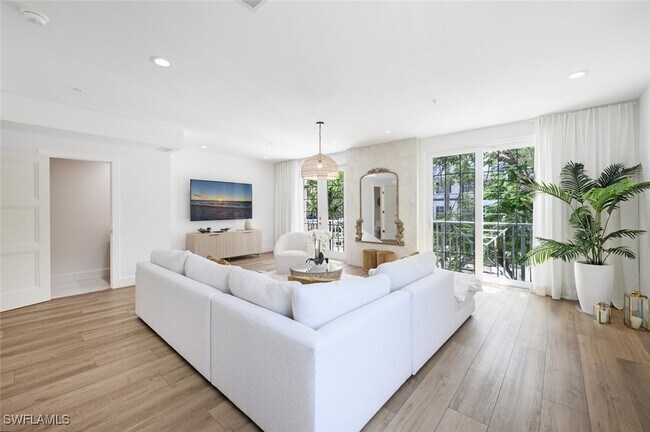 Photo - 888 10th St S Unit 101