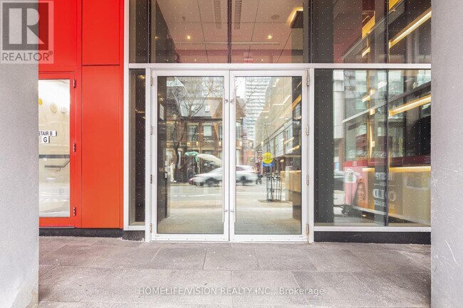 Photo - 318 Richmond St W Unité 902