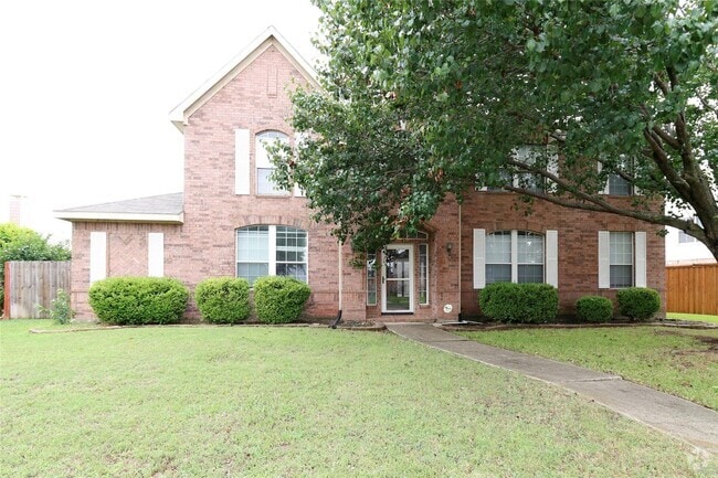 Building Photo - Double the Masters, Triple the Garage, You... Rental