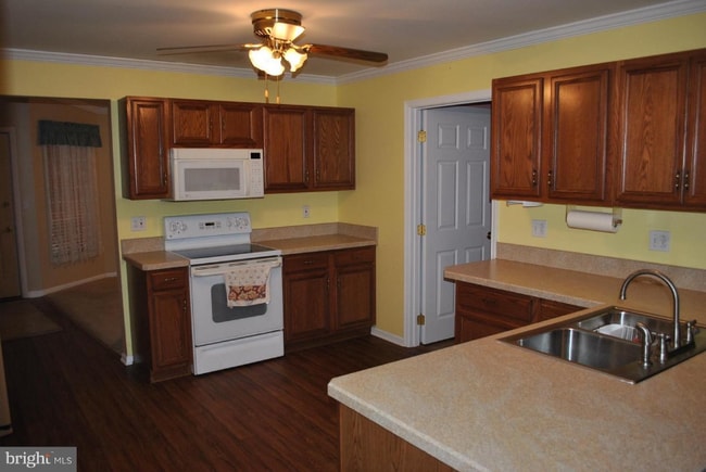 Photo - 24 Mel Ron Ct