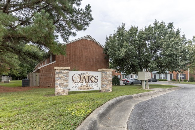 The Oaks at University Medical Park - The Oaks at University Medical Park Apartments