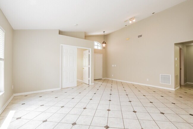 Photo - 13720 Meadowpark Ave