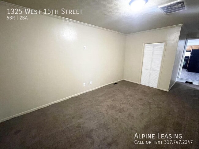 Photo - 1325 W 15th St