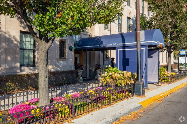 Photo - 3750 N Lake Shore Dr