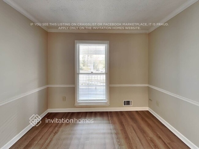Photo - 2461 Sherrie Ln SW