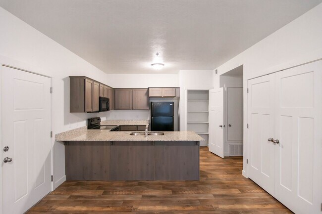 734 E 500 S Unit 206