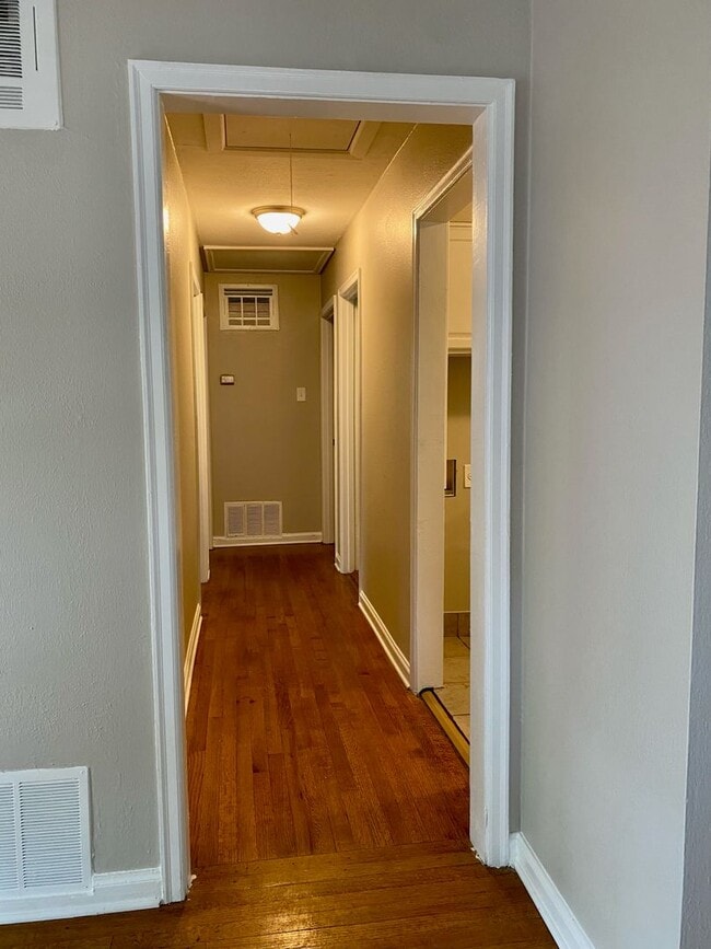 Photo - 3 bed, 1 bath in Colonial Acres near Quince and Colonial