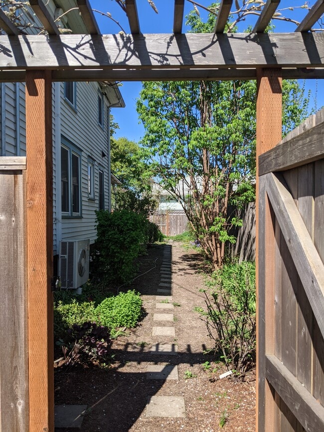 Gate to back yard - 540 NW 14th St Unit A
