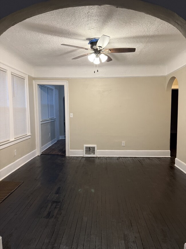 Photo - 5741 Lakewood St
