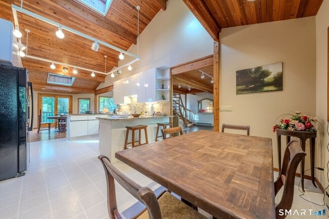 Photo - 278 Woodchuck Ln