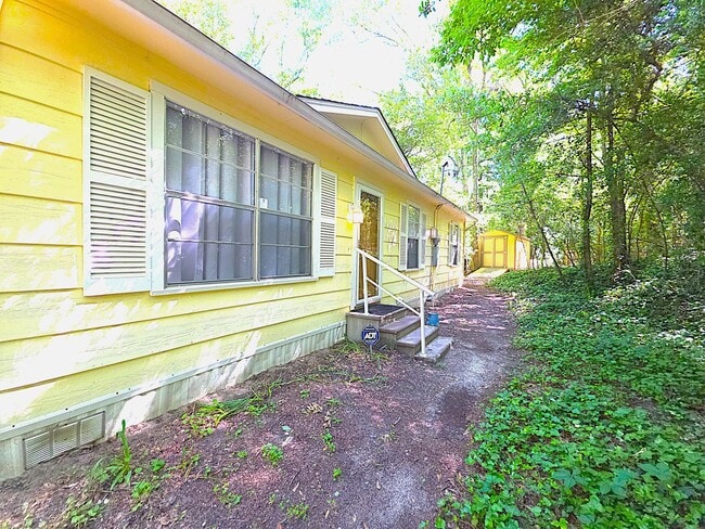 Welcome to this charming 3 bedroom, 2 bath... - Welcome to this charming 3 bedroom, 2 bath... House