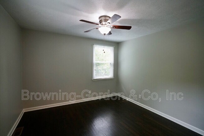 Photo - 363 Strasser Dr
