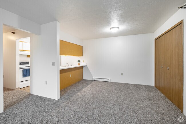 2BR, 1BA - 950SF - Dining Room