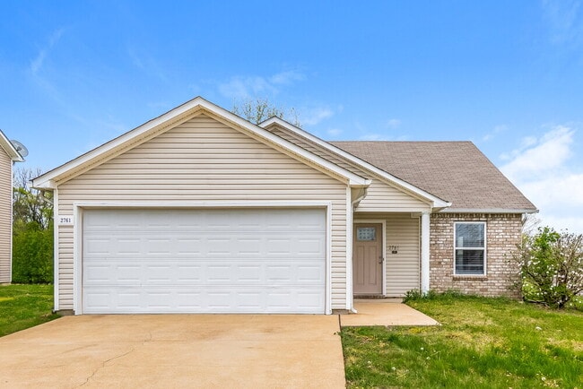 Building Photo - 2761 Sutherland Dr