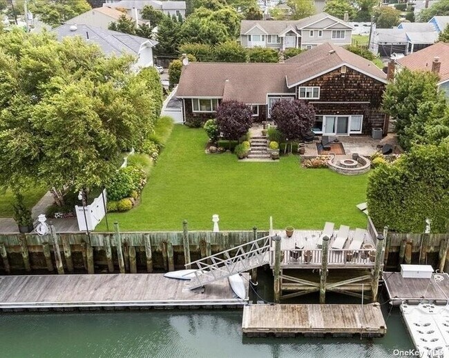 Photo - 131 Bayside Dr House