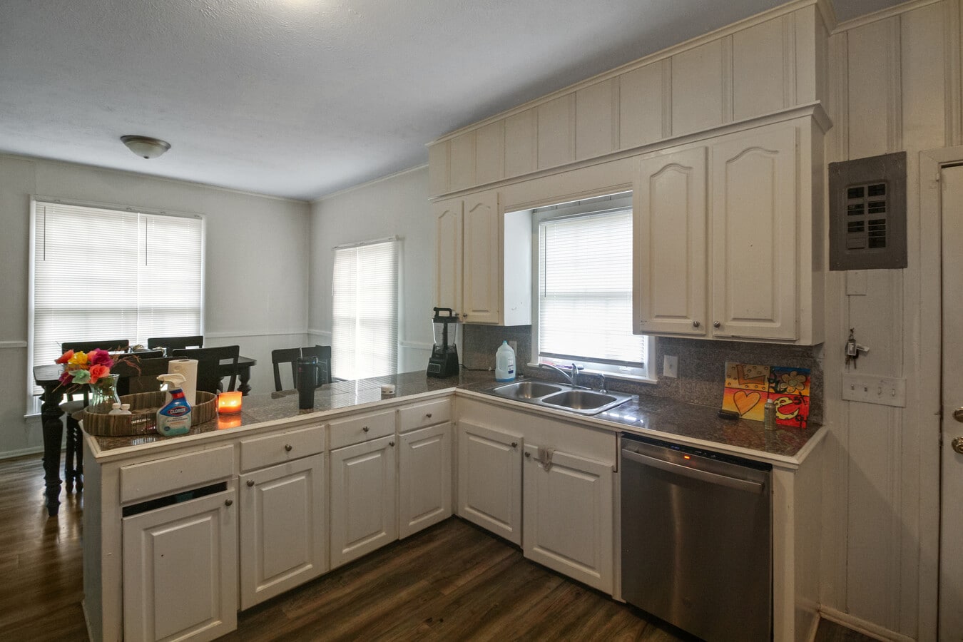 Photo - 408 Northside Cir