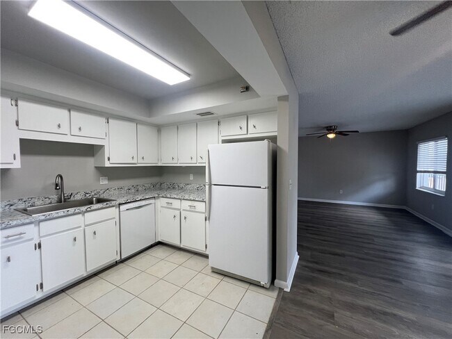 Photo - 639 SE 13th Ave Unit 120