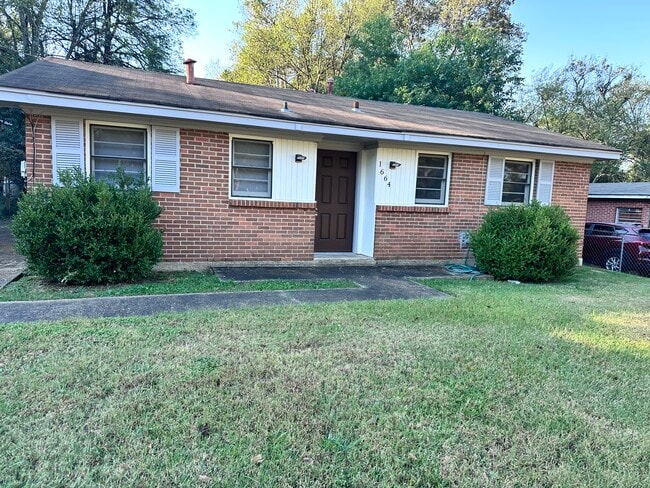 Building Photo - 1664 Yarbrough St