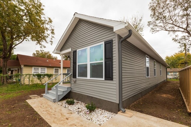 Photo - Charming 3-Bedroom Home with Spacious Yard in North Tulsa