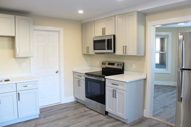 Building Photo - 78 Endicott St Unit 1L