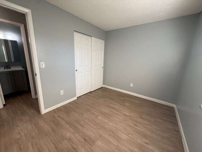 Photo - 2/1 Duplex in Sulphur Springs Unit B