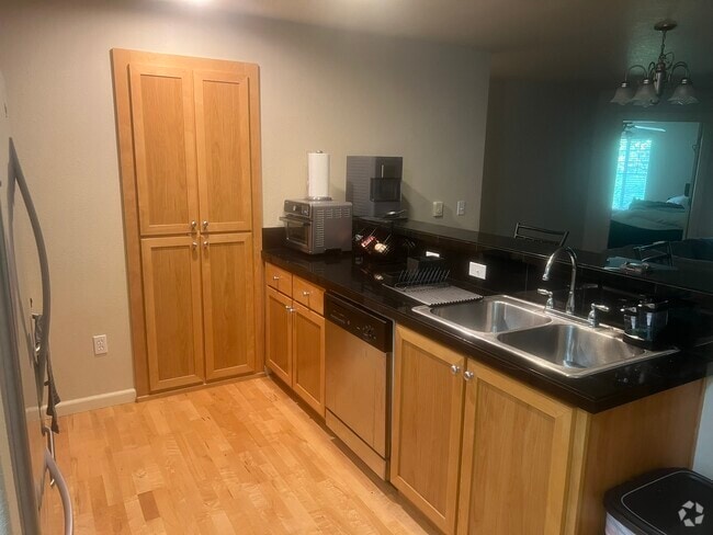 Building Photo - 6298 SW Grand Oaks Dr Unit G102 Rental