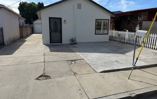 15340 Pimenta Ave