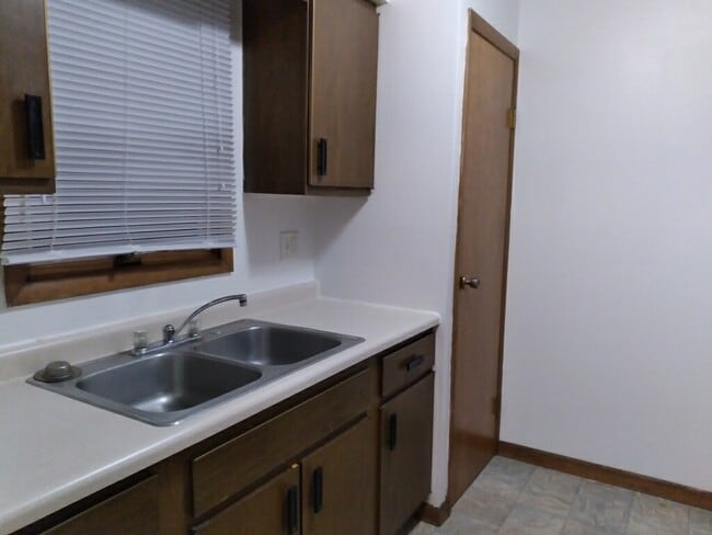 Photo - 1711 E Ave NE Casa Adosada